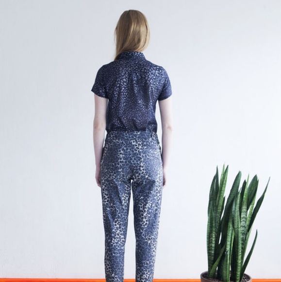 Blue and metalic leopard print top - Picture 3 of 5